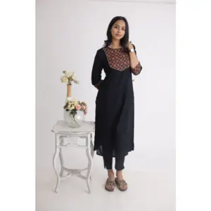 Women's Casual 3/4 Sleeve Viscose Rayon Printed Kurti (Black)