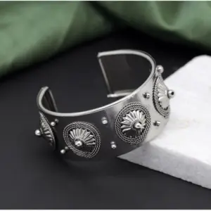 Women's Silver Color Oxidised Adjustable Bracelet