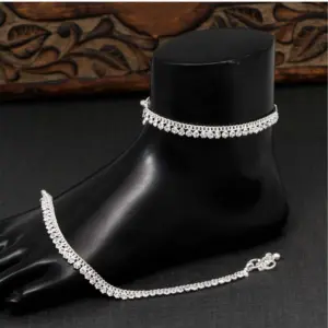 Women's Silver Color Rhinestone Anklets (Free Size: Upto 10")