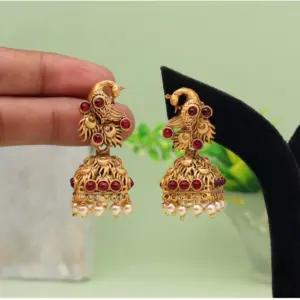 Women's Rani Color Matte Gold Earrings
