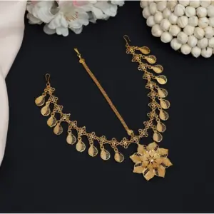 Women's Gold Color Matha Patti