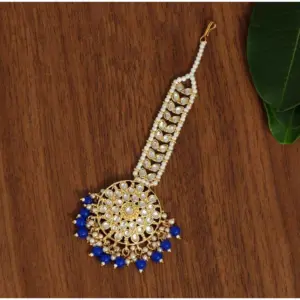 Women's Blue Color Kundan Maang Tikka