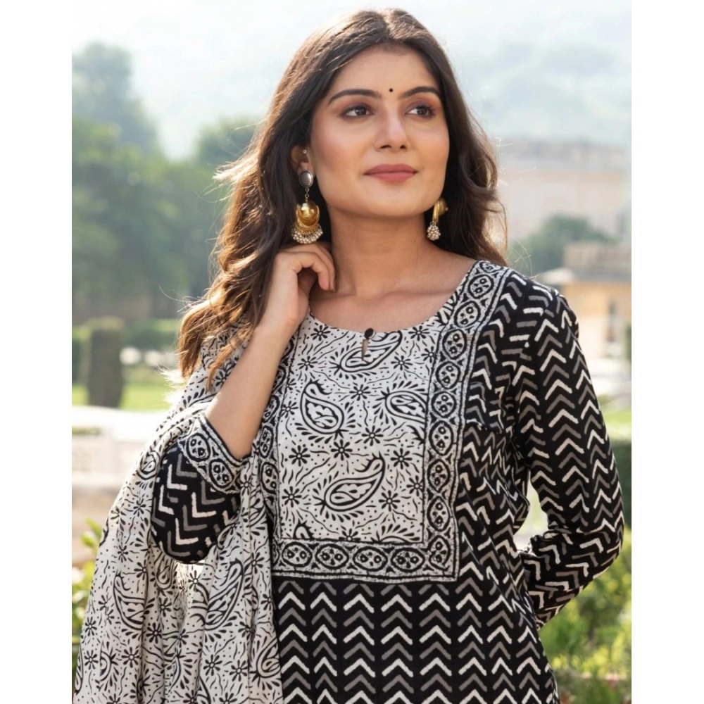 Women's Casual 3/4th Sleeve Printed Cotton Kurti Set (Black) - Image 2