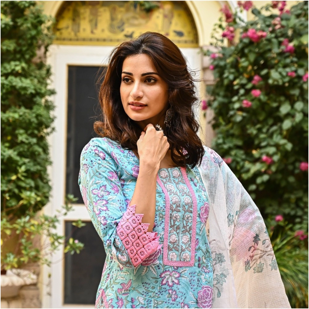 Women's Casual 3/4th Sleeve Floral Print Cotton Kurti Set (Skyblue) - Image 2