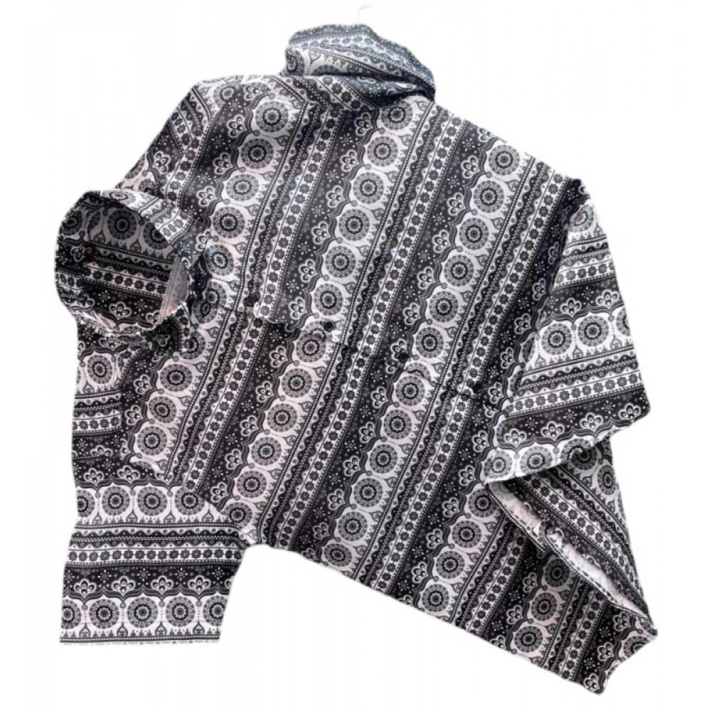 Men's Casual Short Sleeve Printed Cotton Blended Shirt (White & Black)