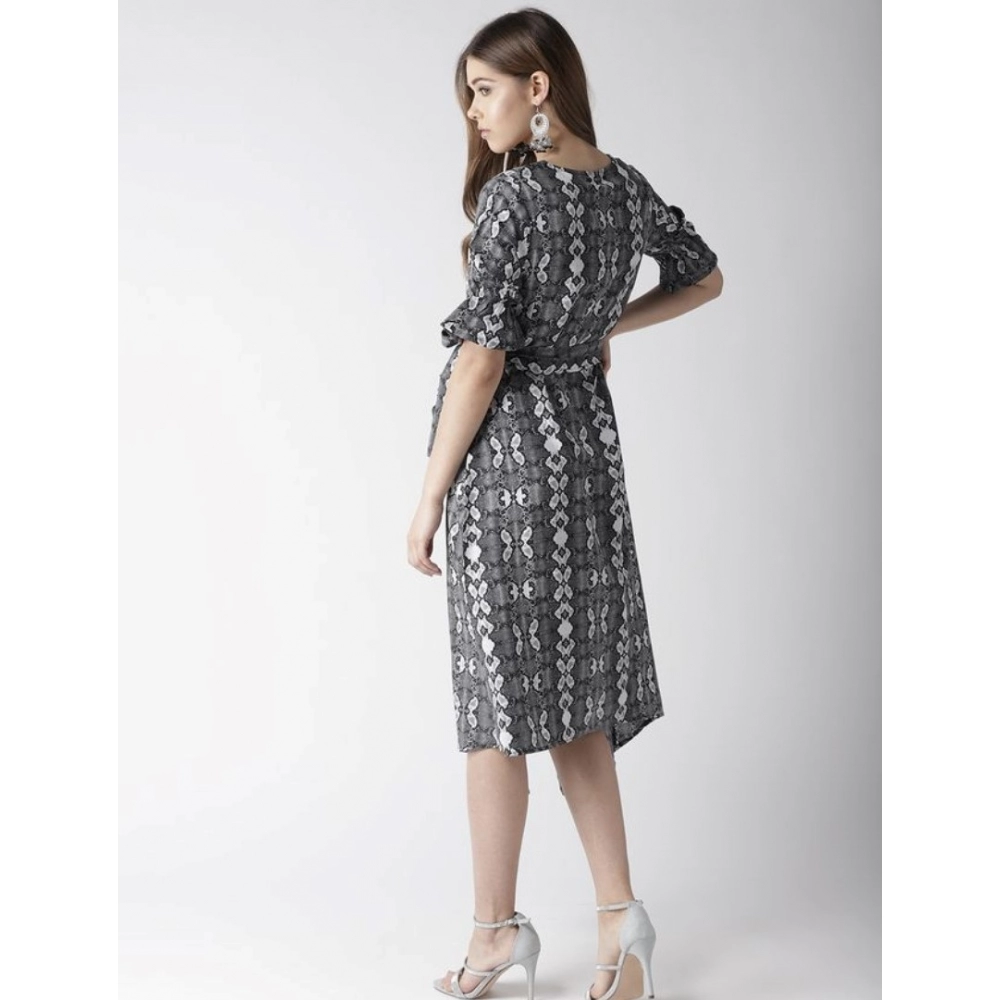 Women's Polyester Animal Print Short Sleeve Knee-Length Dress (Black - White) - Image 7