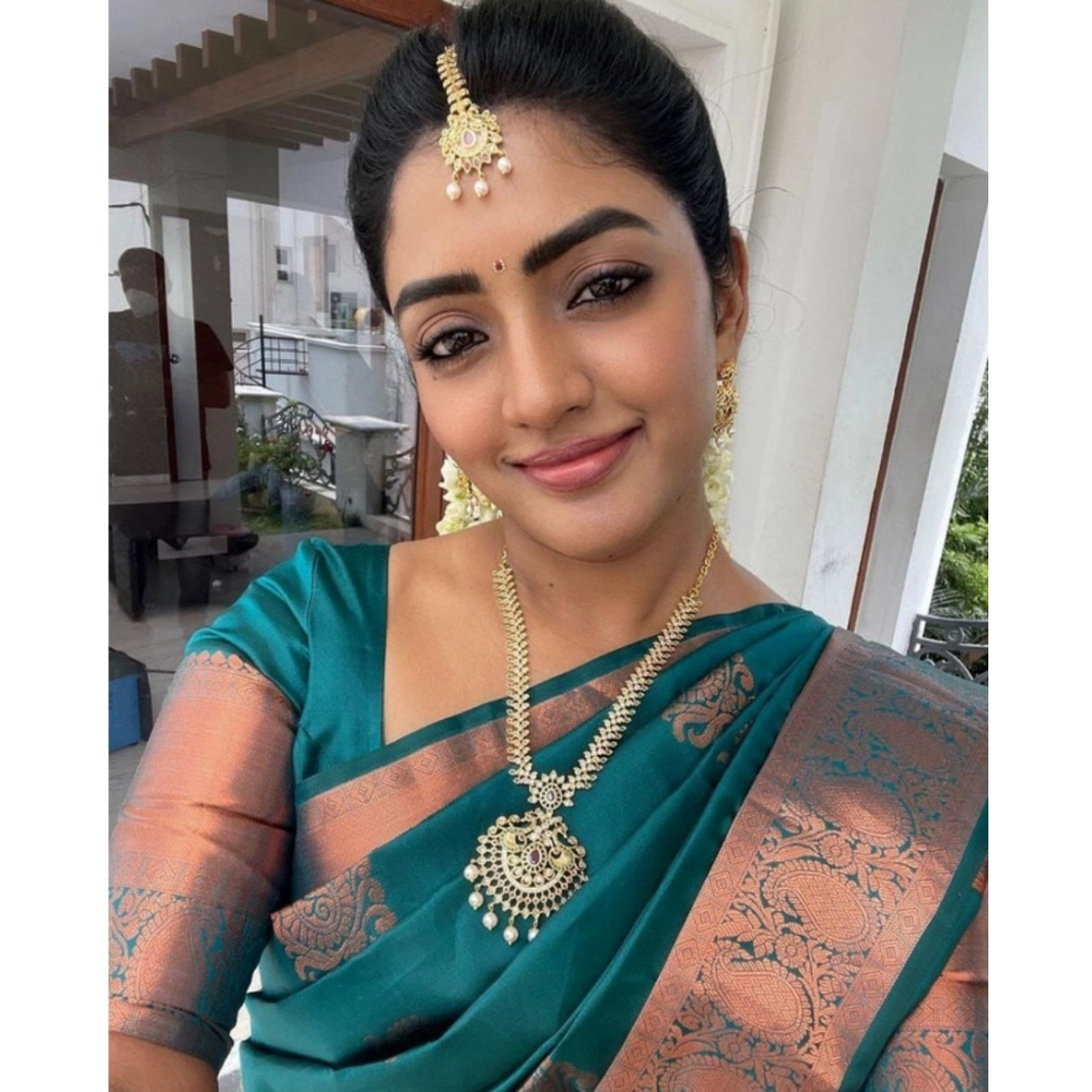 Women's Banarasi Silk Woven Saree With Unstitched Blouse 5.5Mtr (Sky Blue) - Image 2