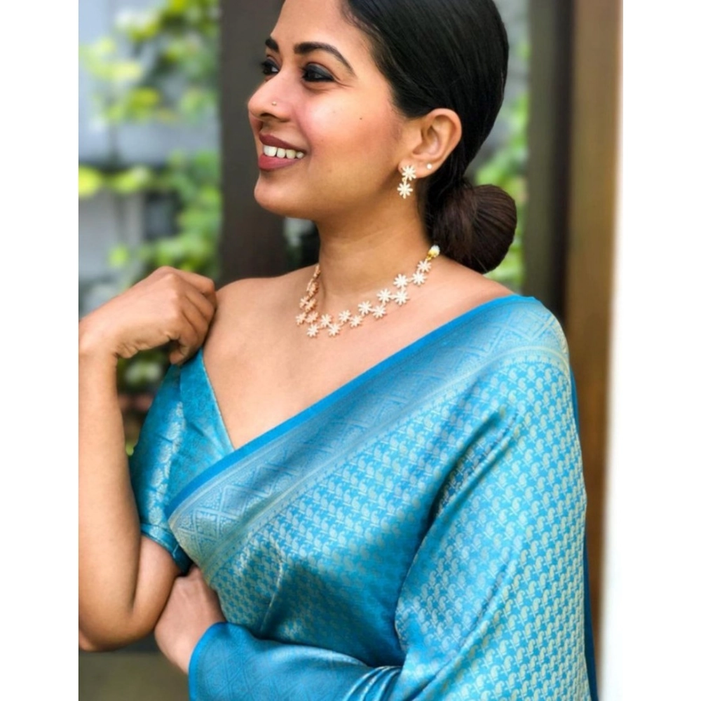 Women's Banarasi Silk Woven Saree With Unstitched Blouse 5.5Mtr (Sky Blue) - Image 4