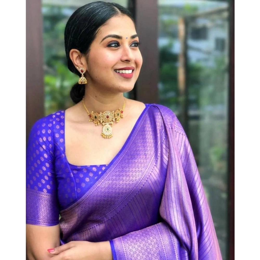 Women's Banarasi Silk Woven Saree With Unstitched Blouse 5.5Mtr (Lavender) - Image 2