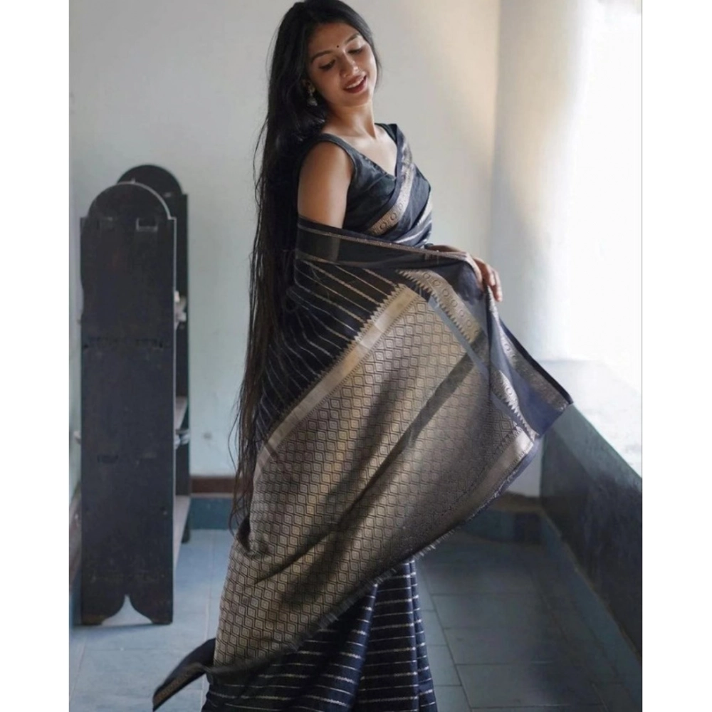 Women's Banarasi Silk Woven Saree With Unstitched Blouse 5.5Mtr (Black) - Image 2