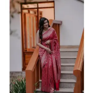 Women's Banarasi Silk Woven Saree With Unstitched Blouse 5.5Mtr (Red)