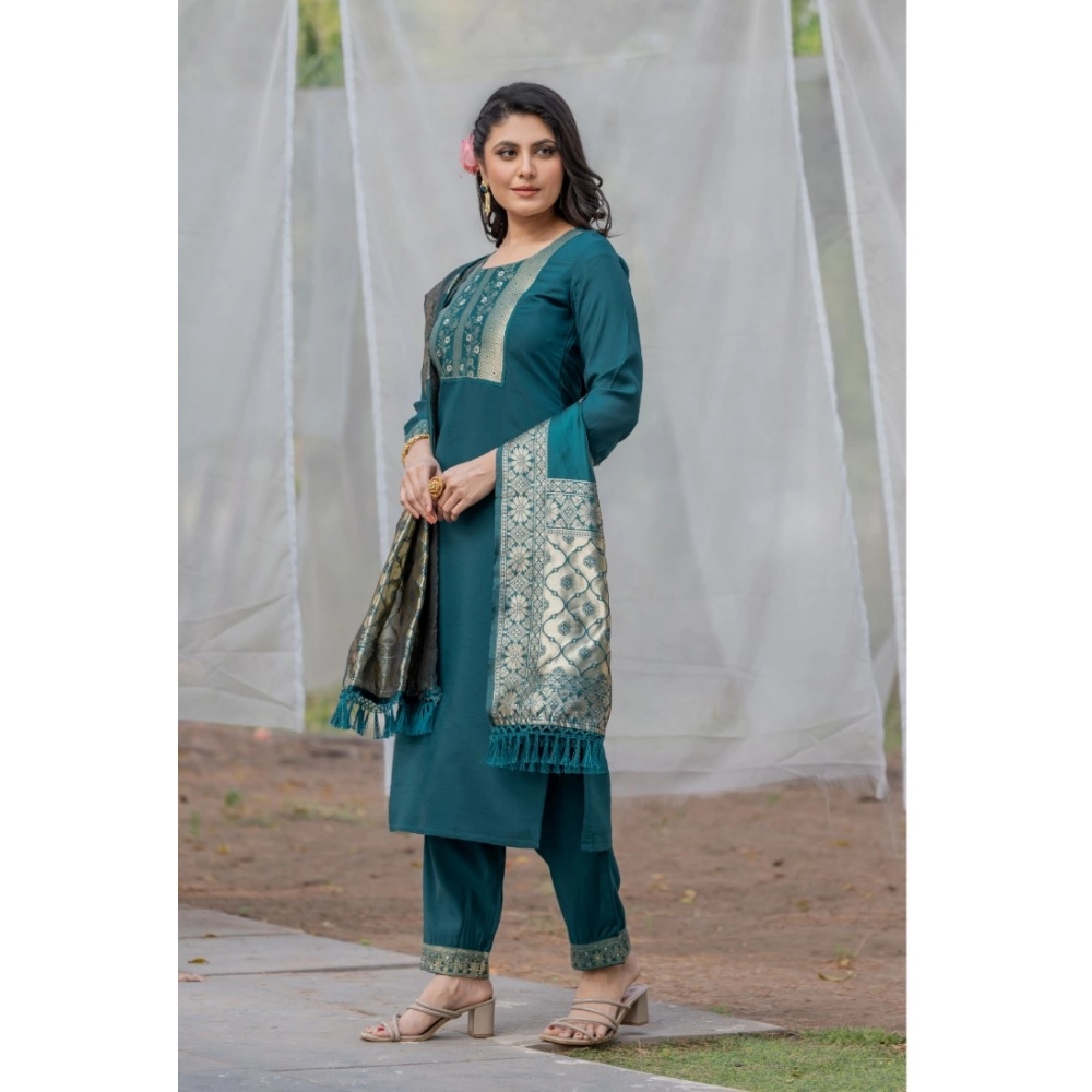Women's Rayon Printed Round Neck Kurti with Pant and Dupatta Set (Green) - Image 4