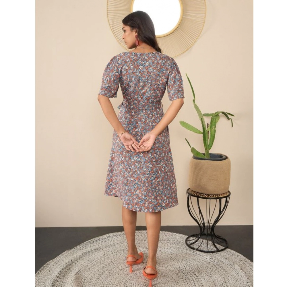 Women's Polyester Moss Floral V-Neck Bell Sleeve Dress (Grey) - Image 4