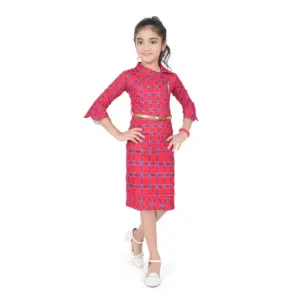 Girl's Knitted Printed 3/4 th Sleeve Close Neck Dress (Pink)