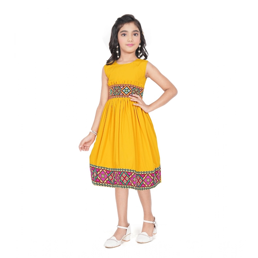 Girl's Shiffon Printed Sleeve Less Round Neck Dress (Mustard Yellow) - Image 5