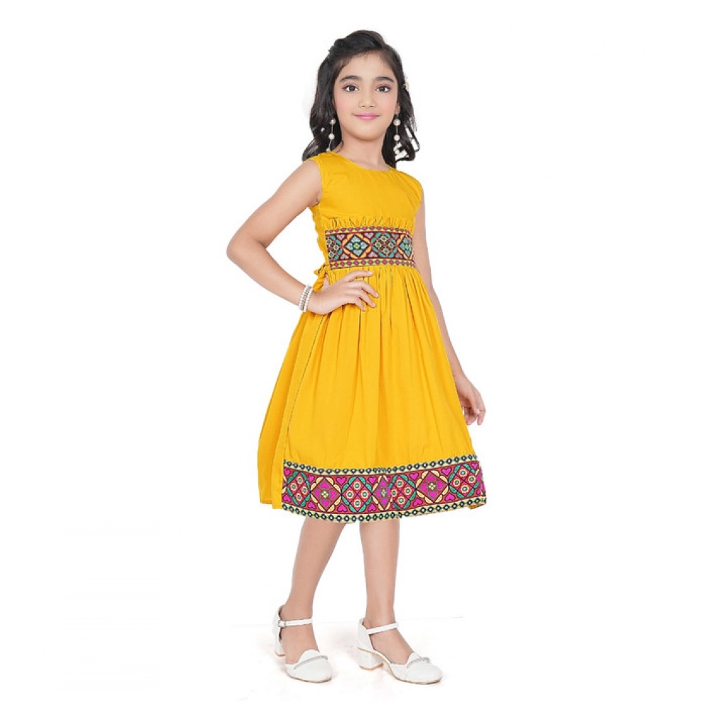 Girl's Shiffon Printed Sleeve Less Round Neck Dress (Mustard Yellow) - Image 4
