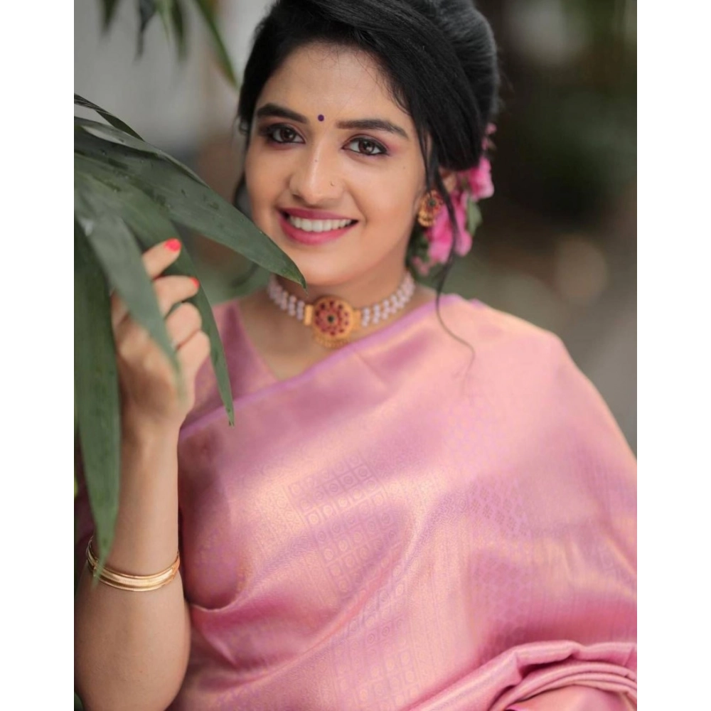 Women's Soft Litchi Silk Jacquard Work Saree With Unstitched Blouse 5.5Mtr (Pink) - Image 4