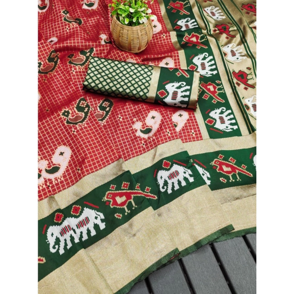 Women's Soft Litchi Silk Jacquard Work Saree With Unstitched Blouse 5.5Mtr (Red-Green) - Image 3