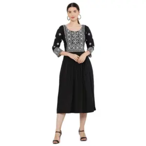Women's Casual Rayon 3-4th Sleeves Kurti (Black)