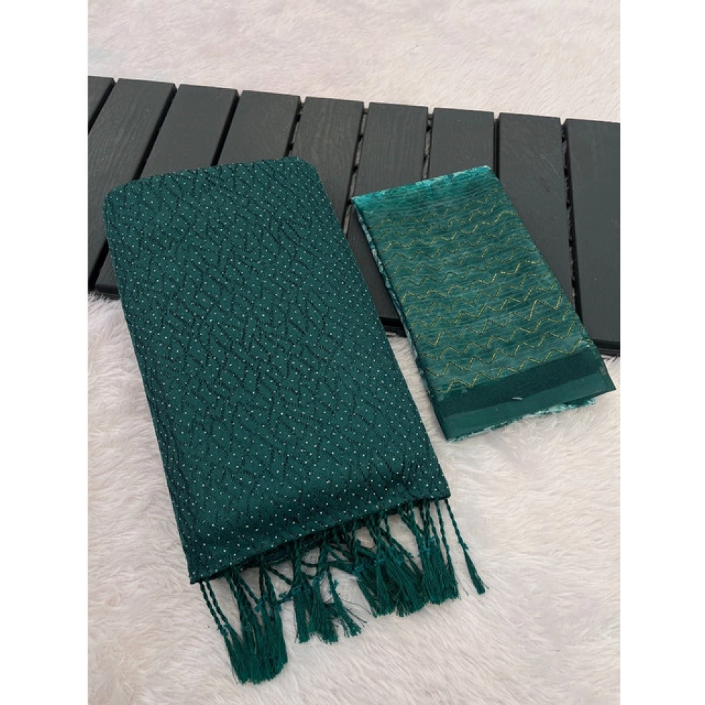 Women's Chiffon Zigzag lines Saree With Unstitched Blouse 5.5Mtr (Green) - Image 2